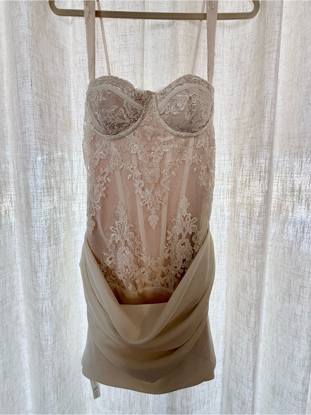Babyboo nerina lace mini dress - Picture 2 of 8